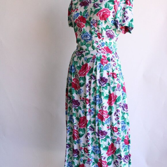 Vintage 1980's Dress with Pockets, Tareti Howard Levi Floral print with Criss Cr - Picture 5 of 10